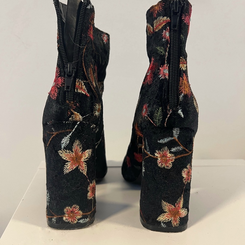 Velvet Embroidered Boohoo Ankle Boots High Heels - Picture 4 of 7